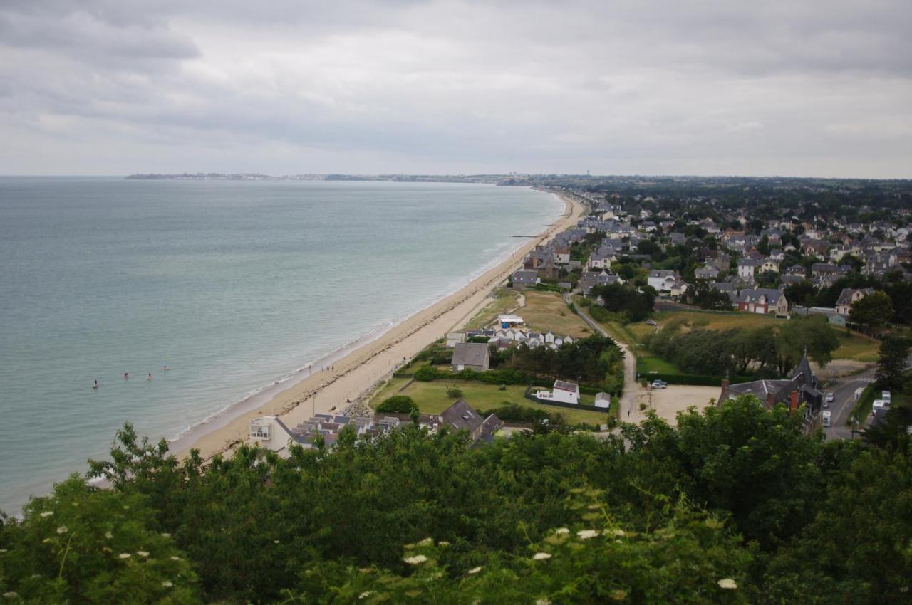Genêts Charmante Maison De Pecheur En Baie Du Mont Saint Michel מראה חיצוני תמונה